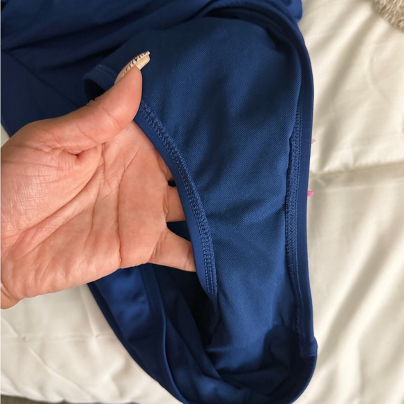 Nordstrom Swimsuit (bleu by rod beattie) - Picture 7 of 8